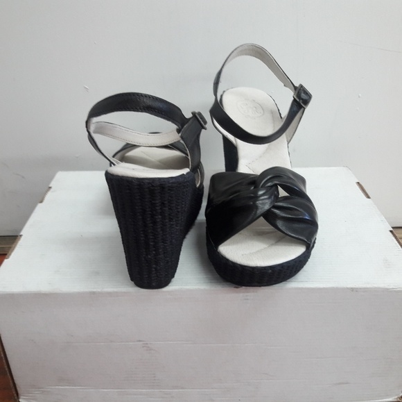 Gabriella Rocha - Picture 2 of 3